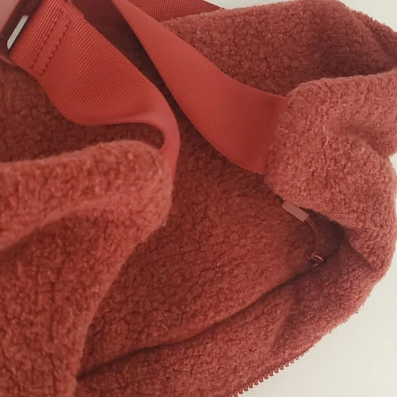 Lululemon On the Beat Belt Bag *Sherpa Heathered Magma - Picture 10 of 11